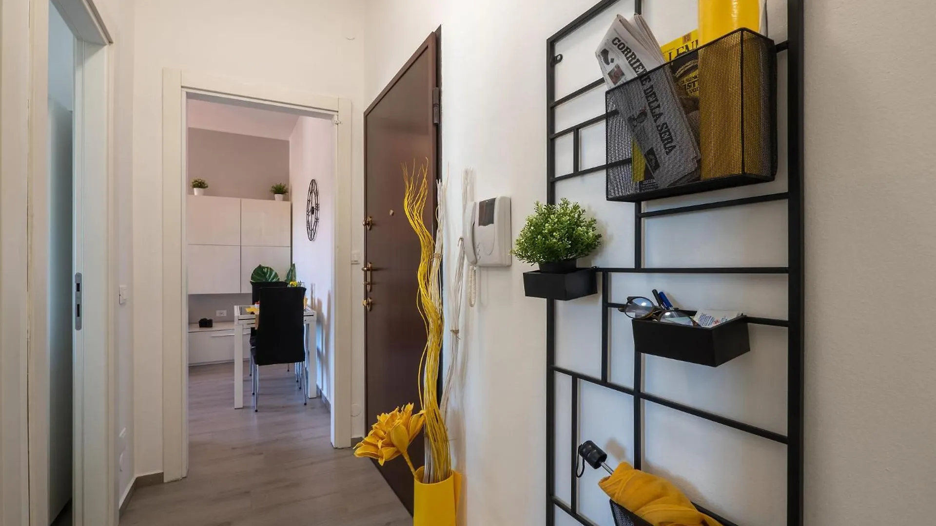 Xenia Apartments - Modern, Quiet And Cozy Apartment Milano 0*,  Italien