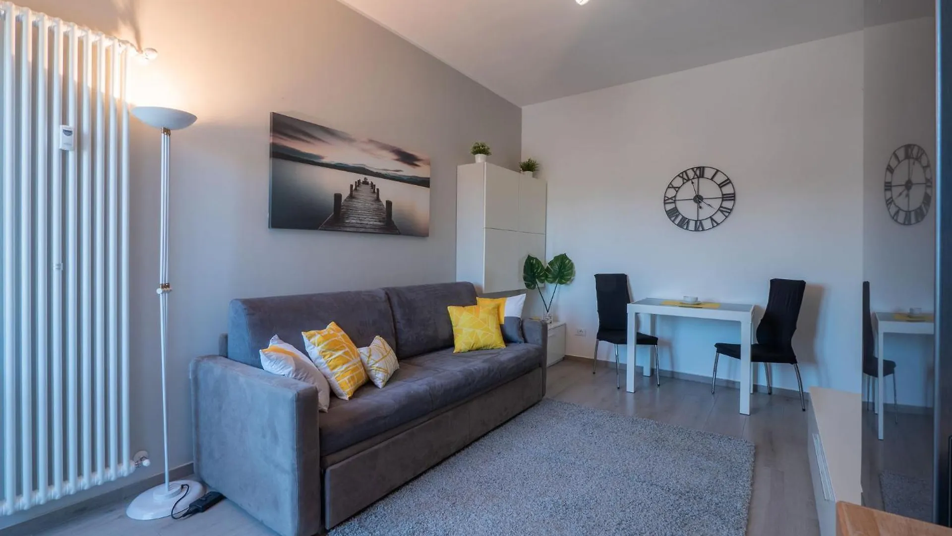Xenia Apartments - Modern, Quiet And Cozy Apartment Milano