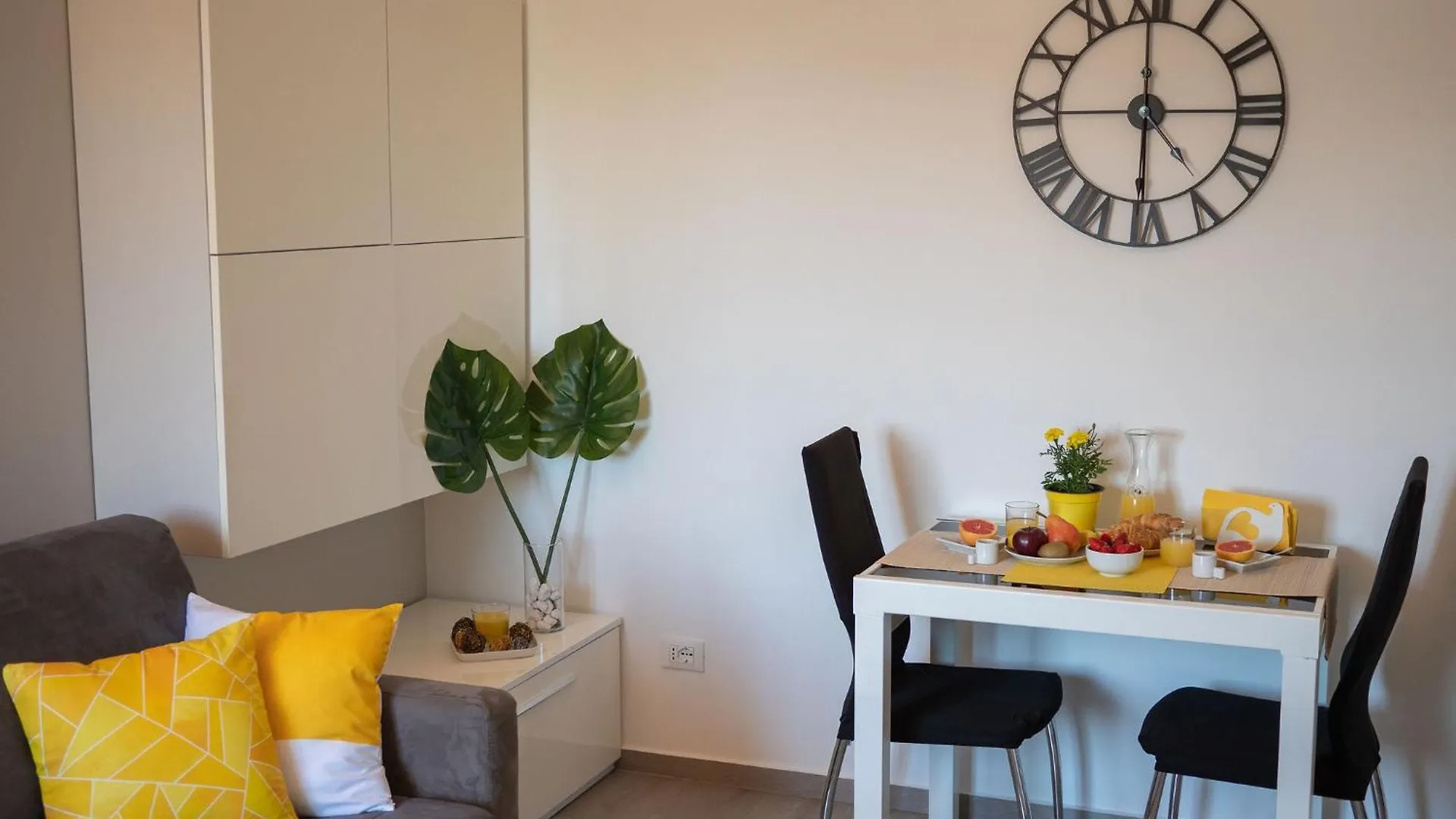 Xenia Apartments - Modern, Quiet And Cozy Apartment Milano Italien
